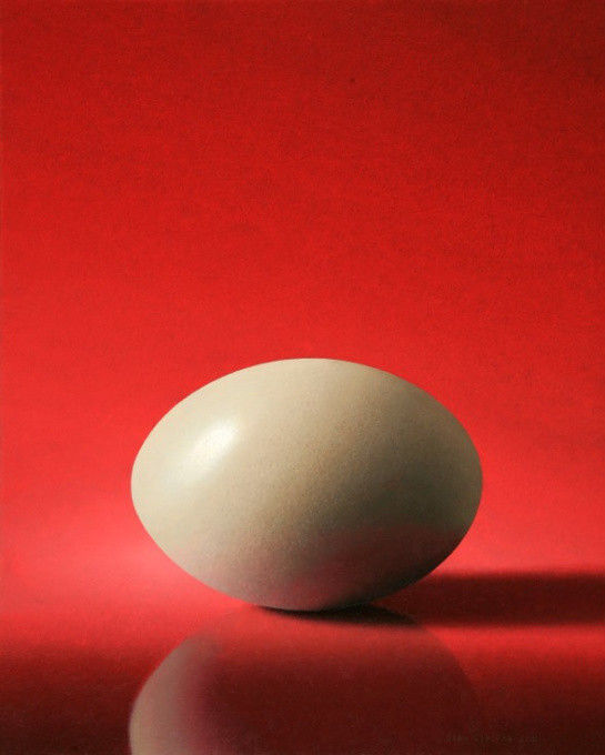 Painting White nandu egg 